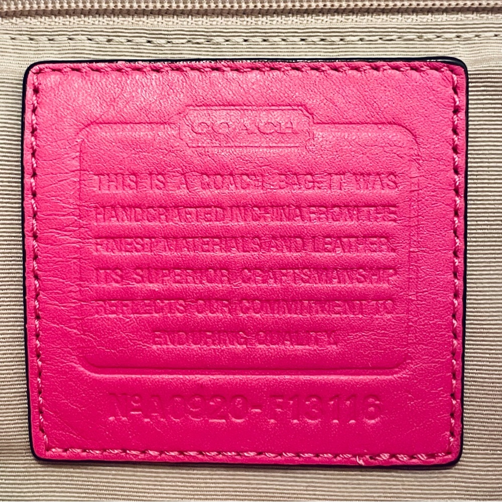 RARE | Coach Soho Signature C Large Hobo Shoulder Bag | Peony Pink - Picture 12 of 16